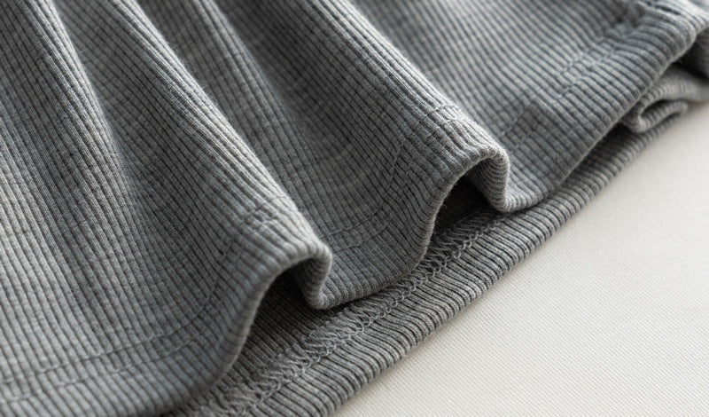 Camiseta corta con cuello halter y sujetador incorporado