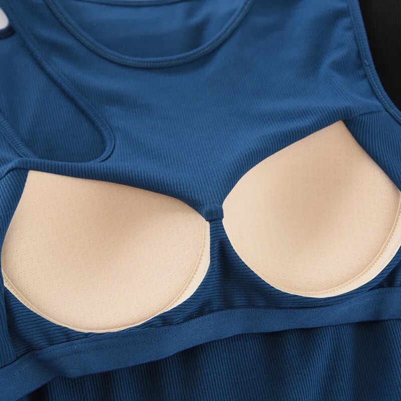 Camiseta de tirantes con sujetador incorporado y mangas abiertas elegantes